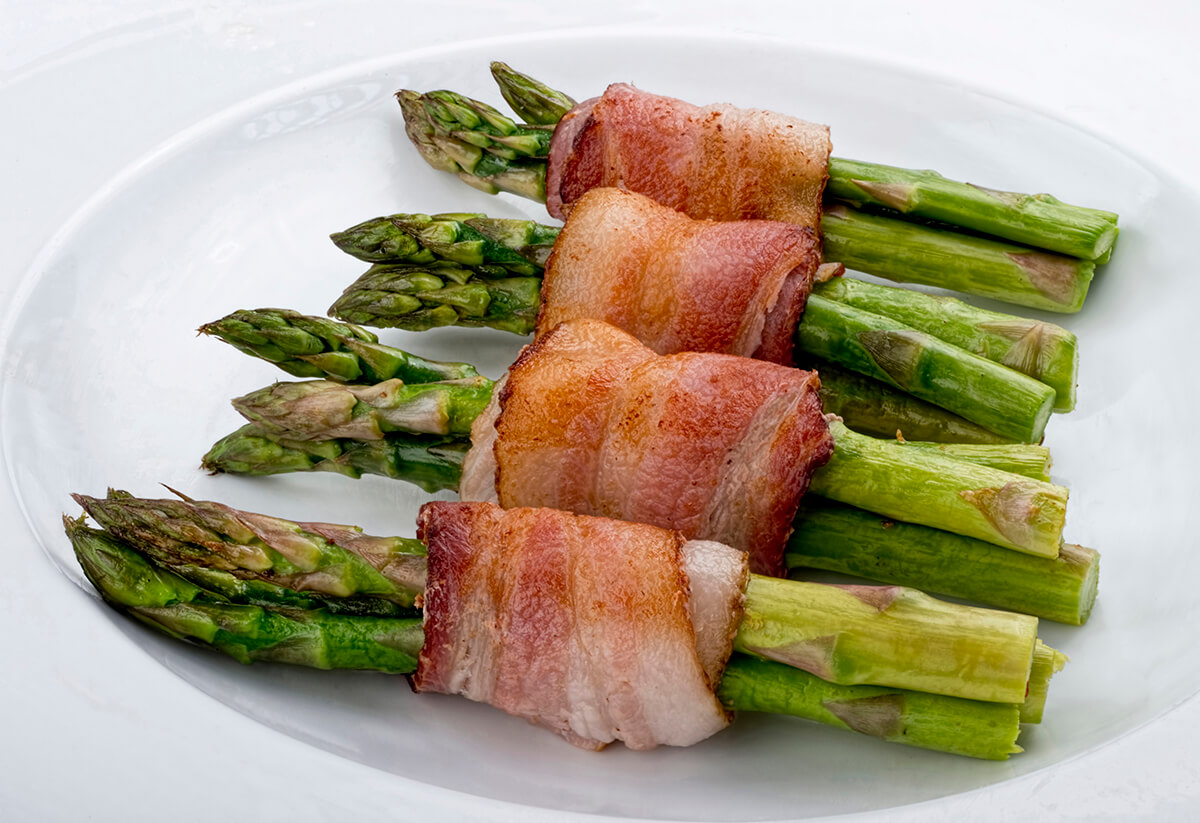 Asparagus wrapped in bacon